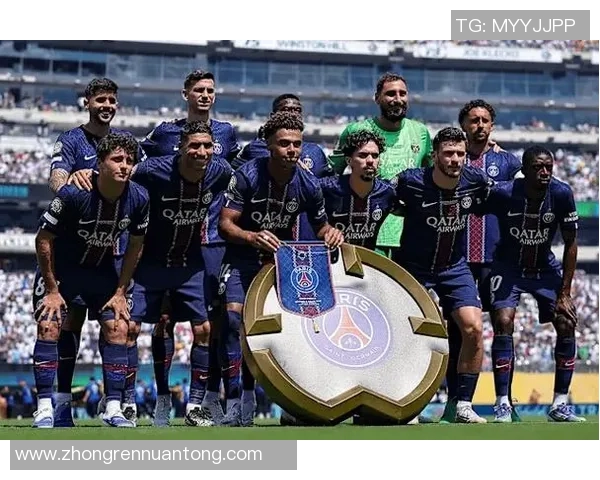 12月11日巴萨对阵巴黎精彩对决中文解说全程回顾与分析 12月11日巴萨对阵巴黎精彩对决中文解说全程回顾与分析