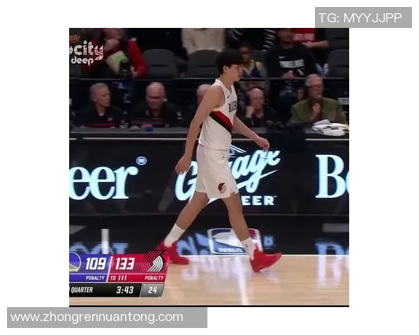 2月14日勇士对阵开拓者比赛暂停时的精彩音乐回顾与分析