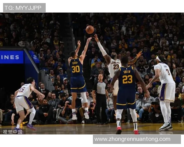 骑士勇士首场对决精彩集锦回顾与分析