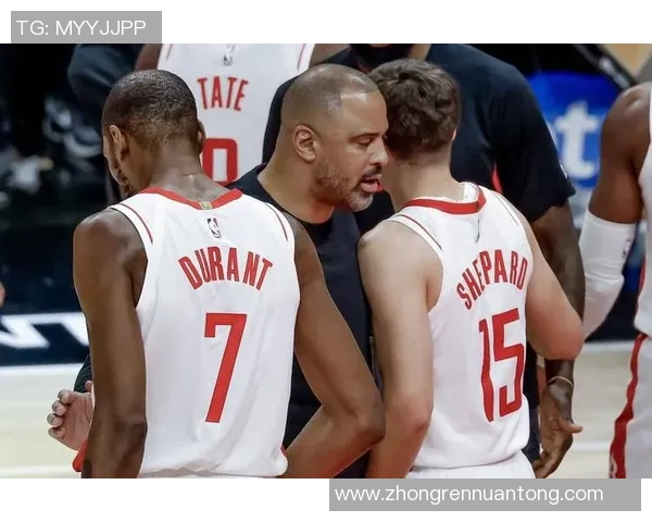 5首发+4候补!火箭队全新9人轮换出炉,乌度卡变阵,攻守皆获提高